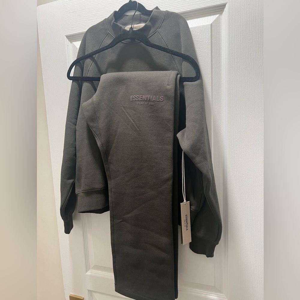 Men’s Essentials Fear of God Sweat suit xxs